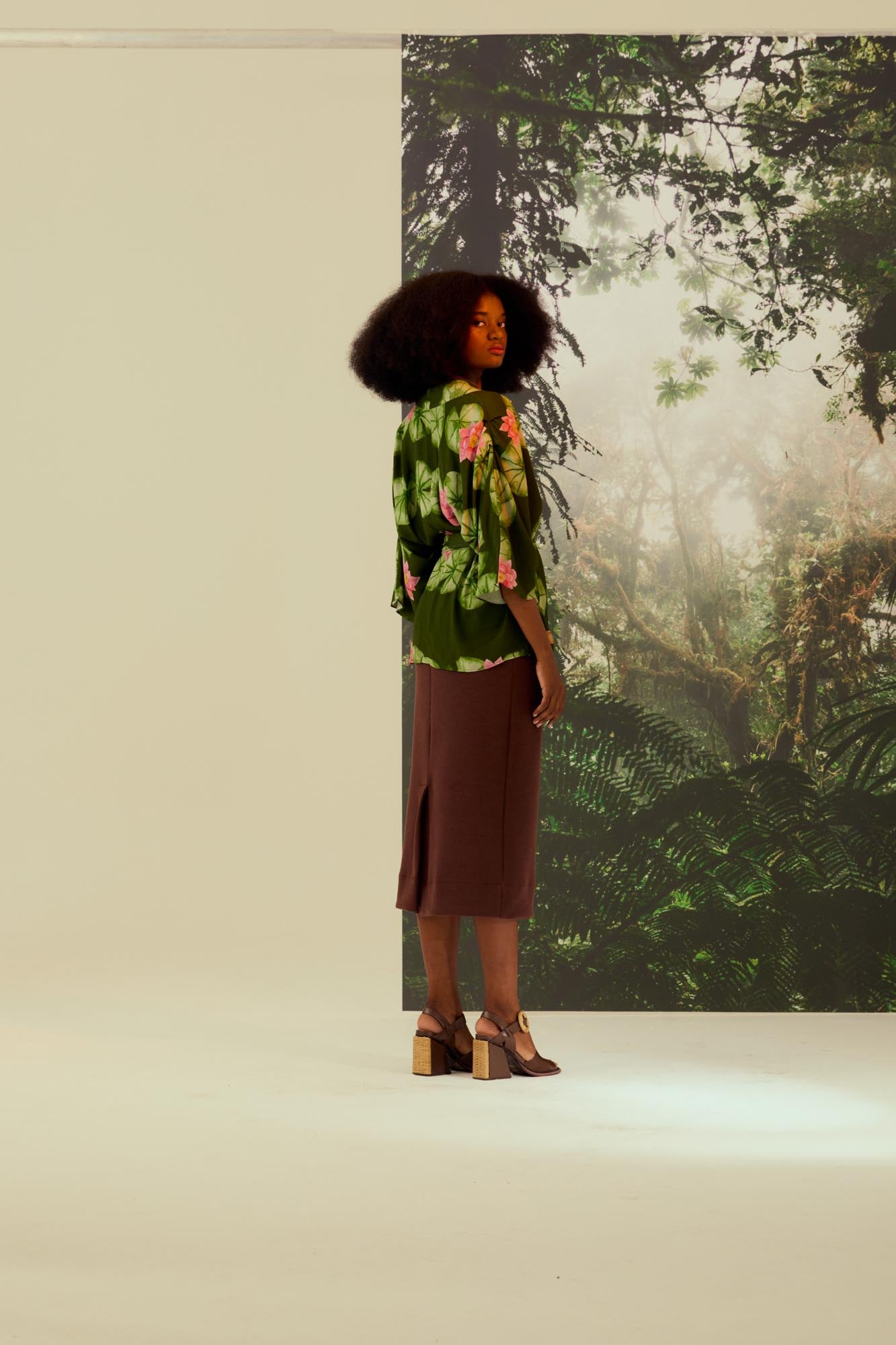 Victoria Regia Kimono