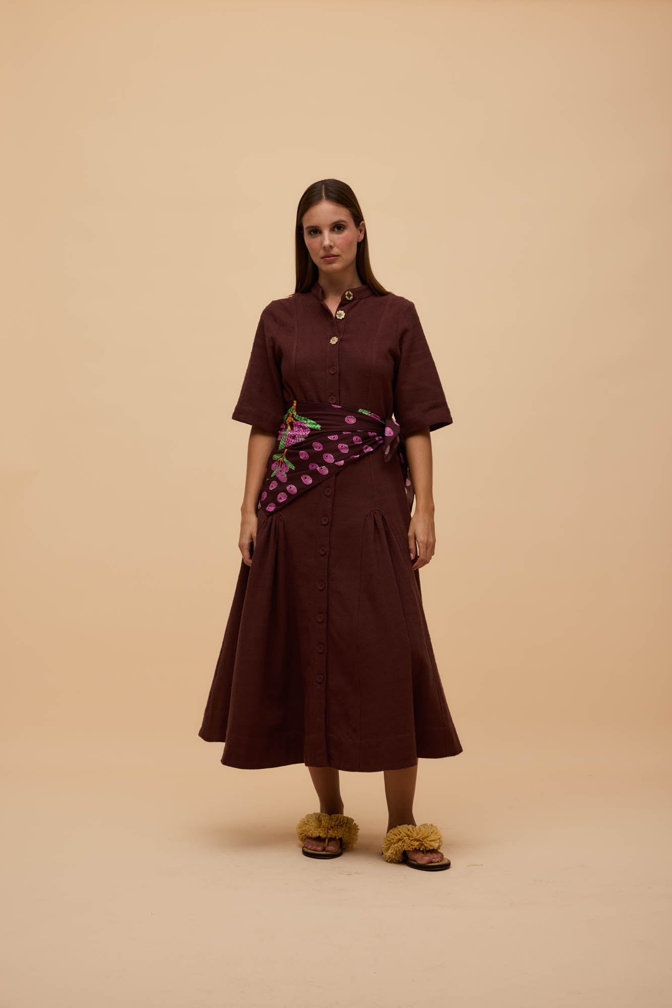 Vestido Recorte Marrom Terra