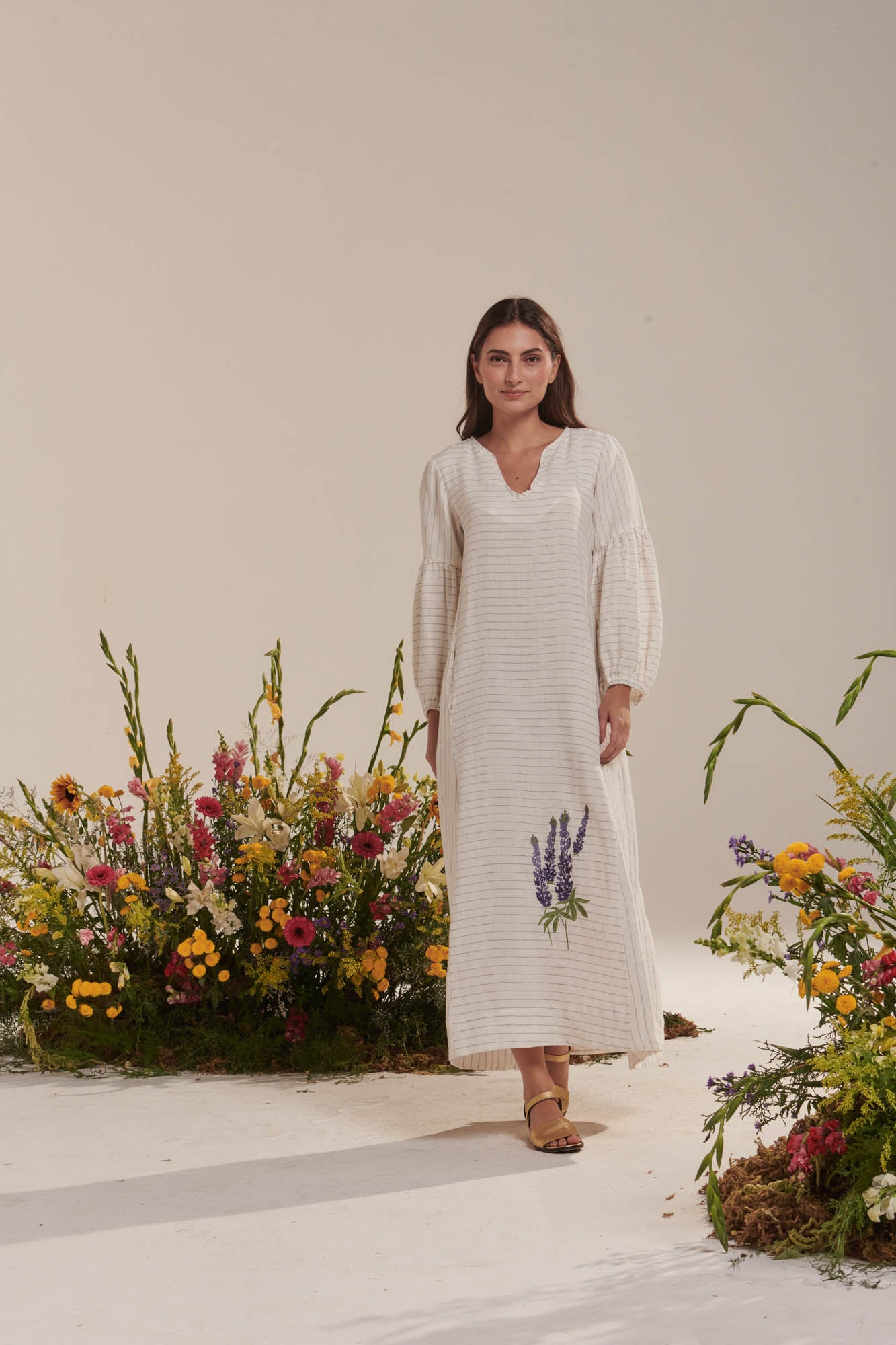 Linen dress with pinstripe sleeves