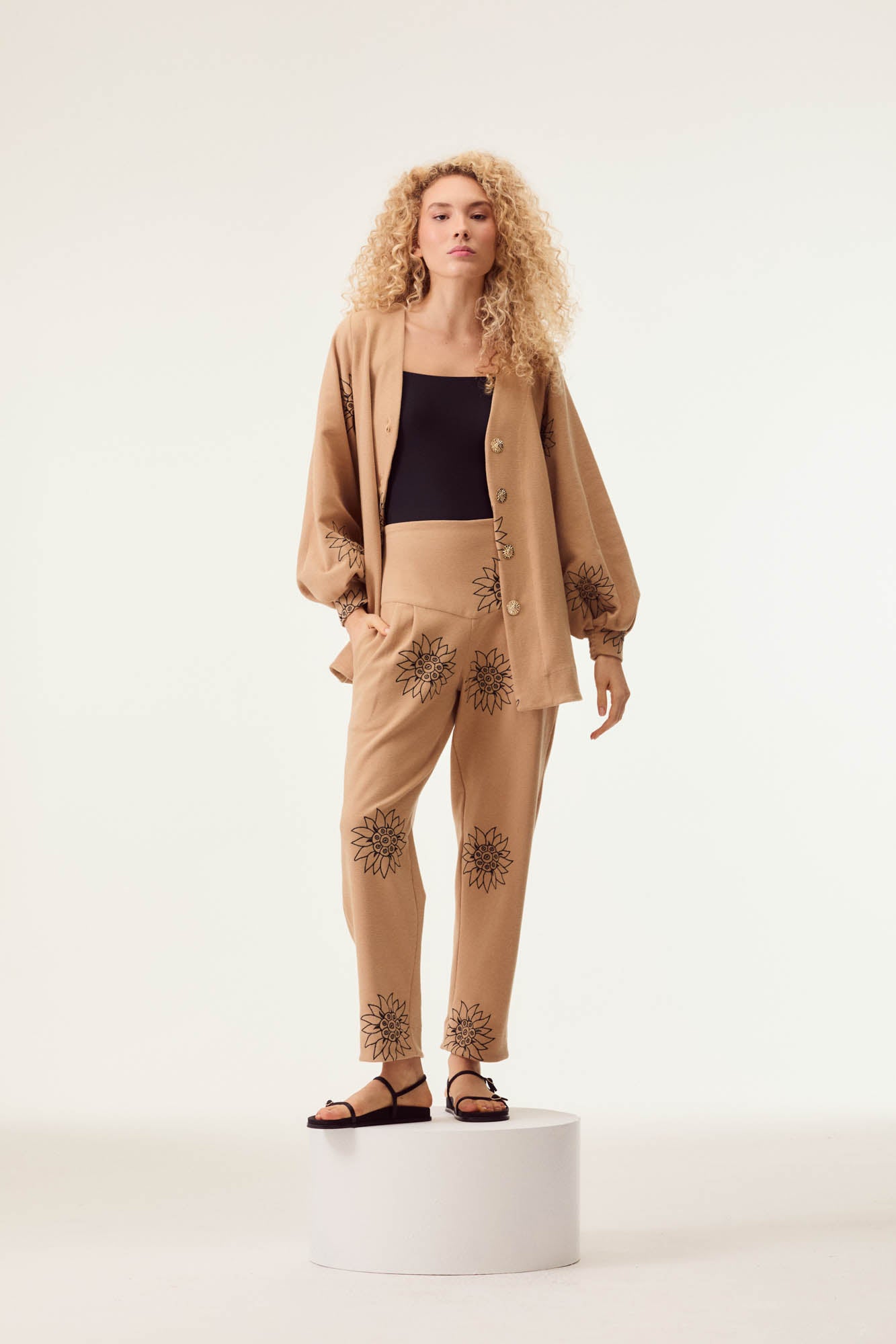 Embroidered Mesh Flap Trousers