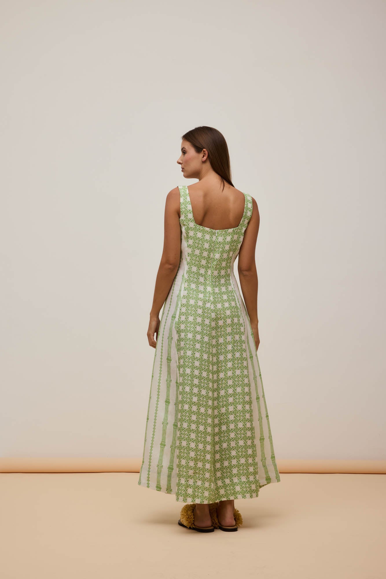 Vestido Decote Quadrado Olimpo