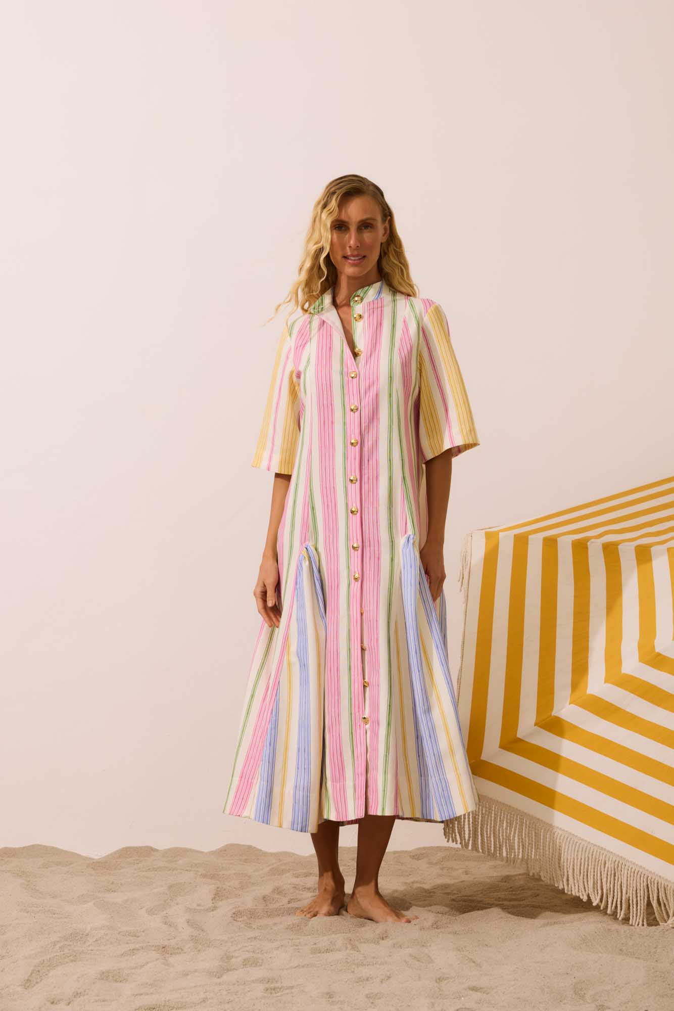 Vestido Recorte Tendas