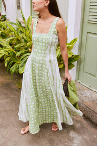 Vestido Decote Quadrado Olimpo