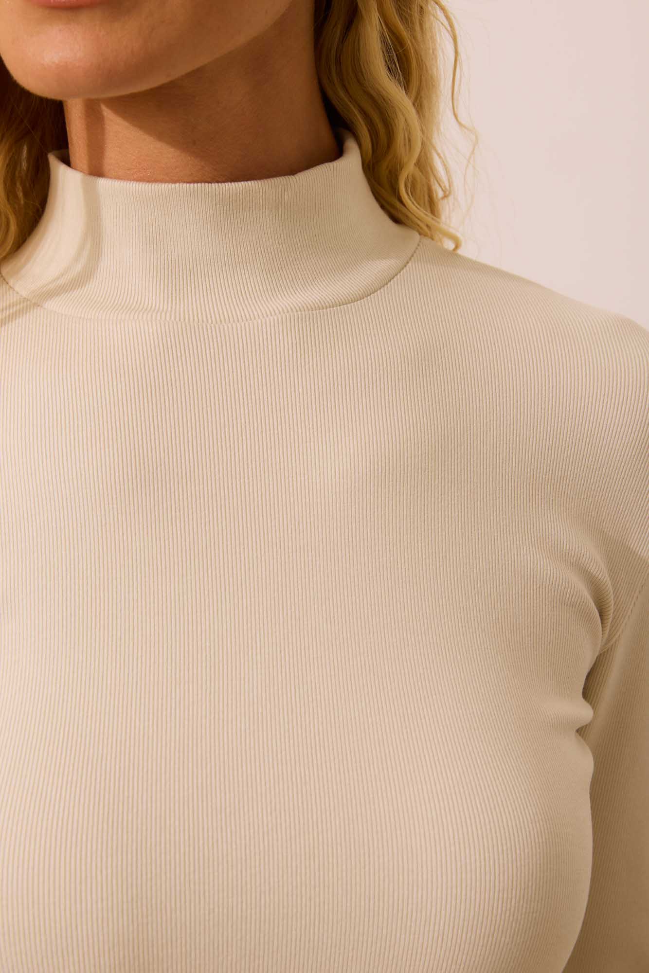 Blusa Manga Longa Basic Areia