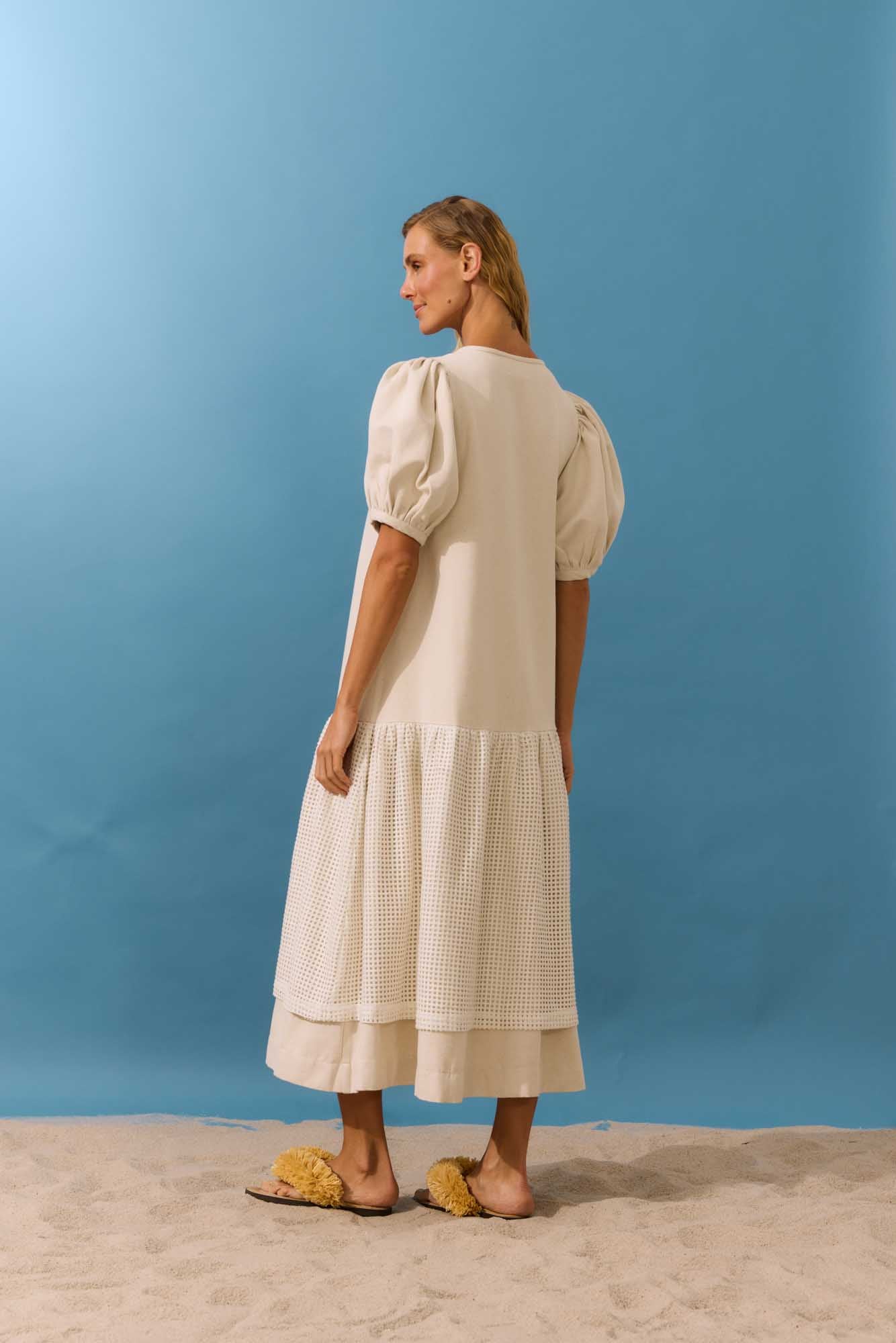 Vestido Babado Areia