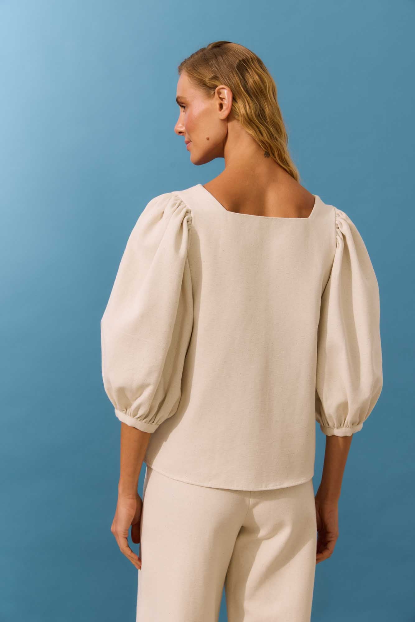 Blusa Abotoamento Areia