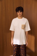 Tshirt Bolso Bordado Onça