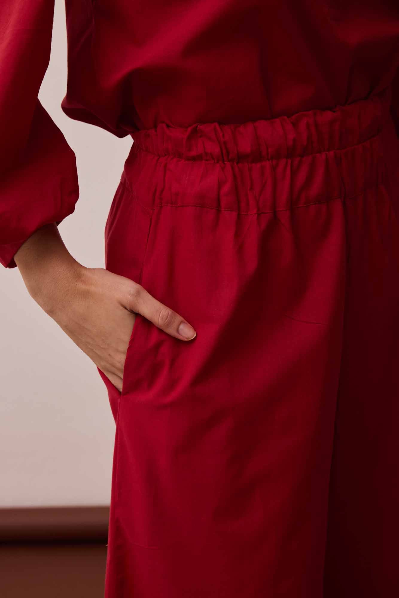Calça Maxi Barra Vermelha