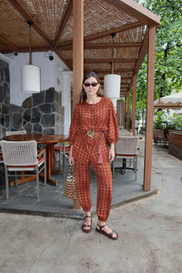 Blusa Abotoamento Tijolinhos