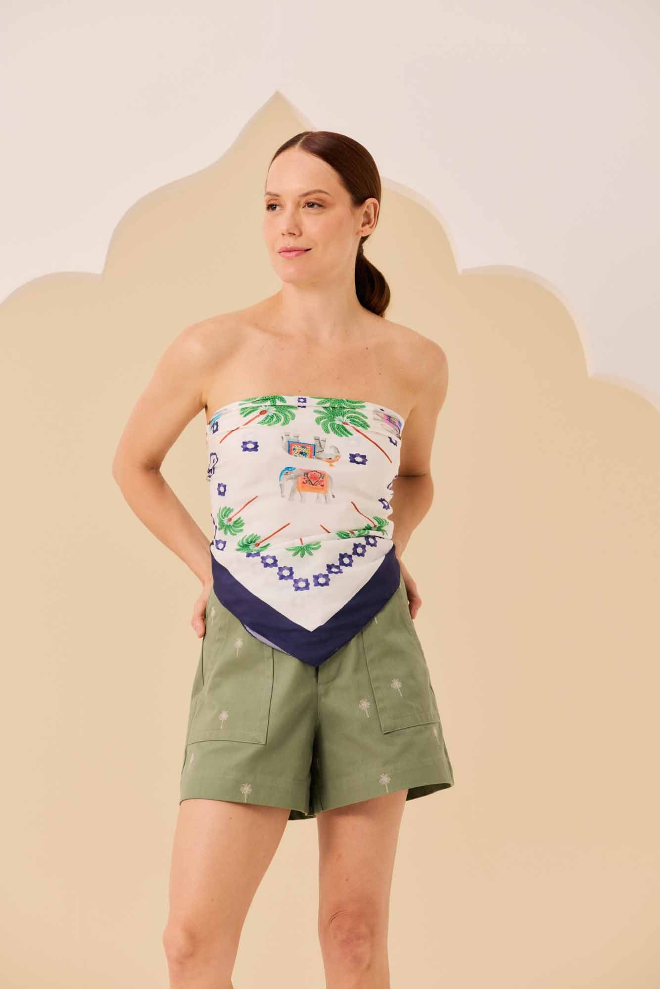 Short Sarja Verde Bordado