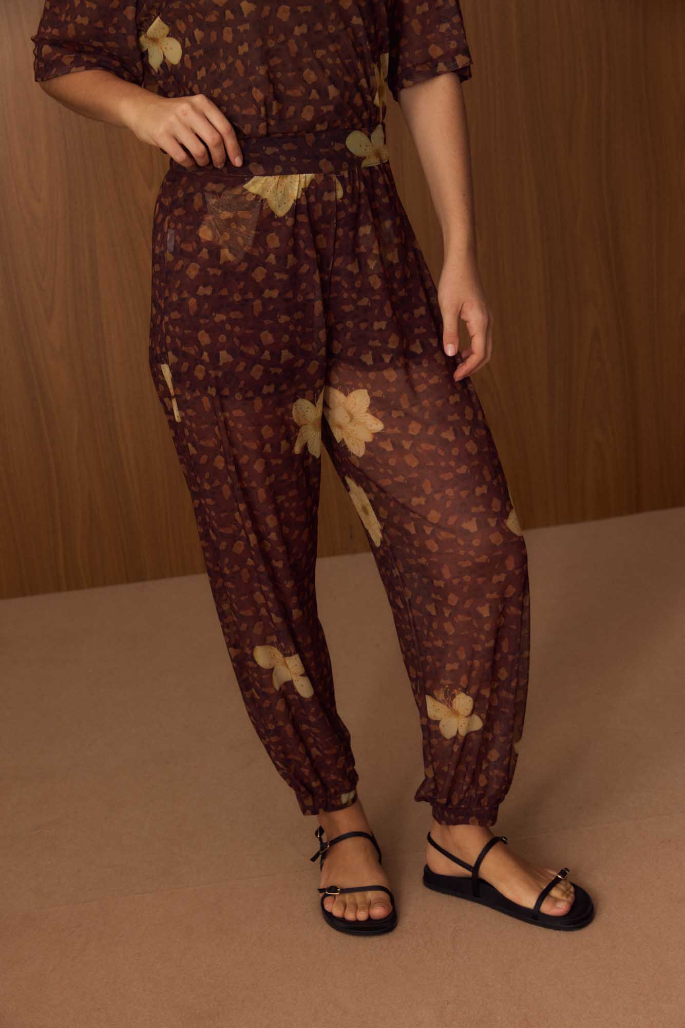 Calça Tule Onça Floral