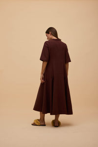 Vestido Recorte Marrom Terra