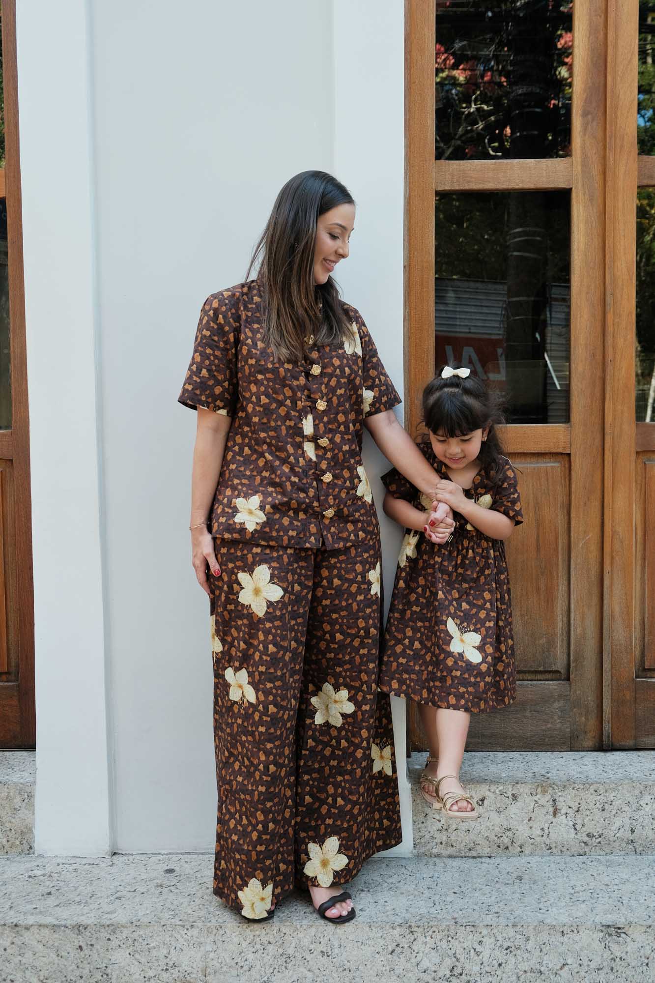 Camisa Gola Padre Onça Floral