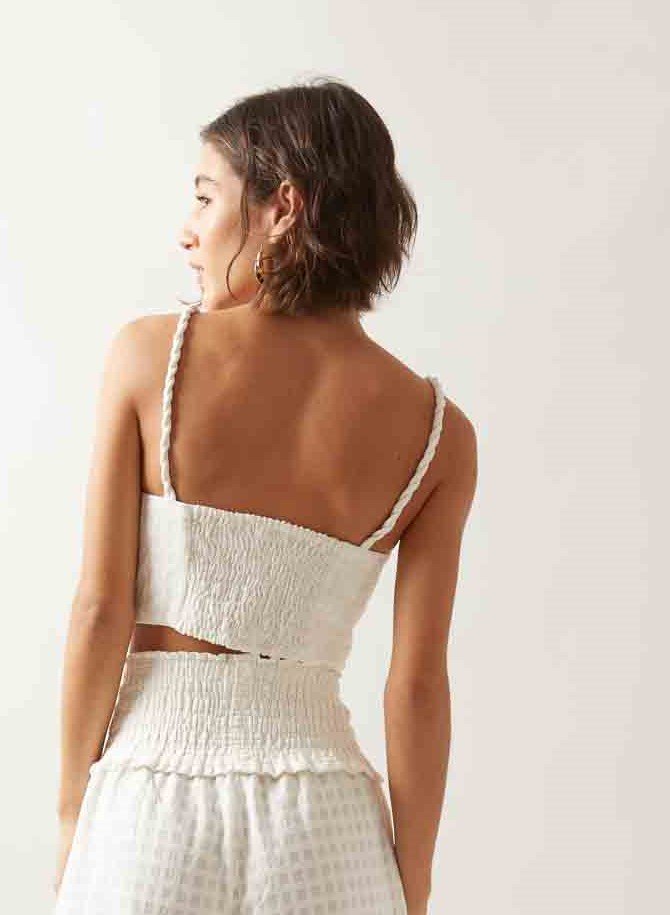 Cropped alça torcida tapioca