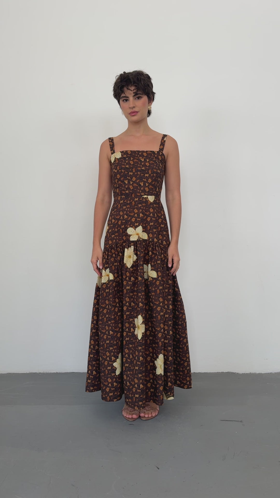 Vestido Decote Quadrado Onça Floral