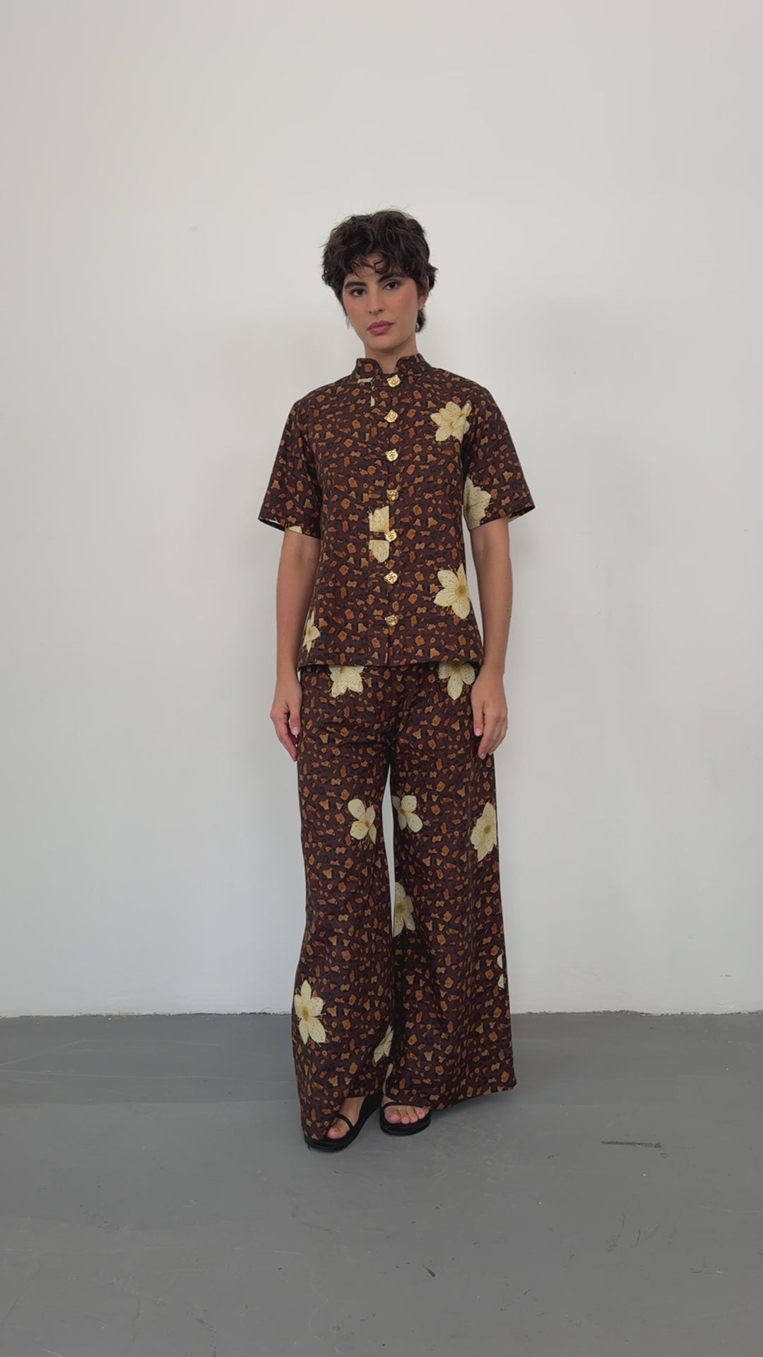 Camisa Gola Padre Onça Floral
