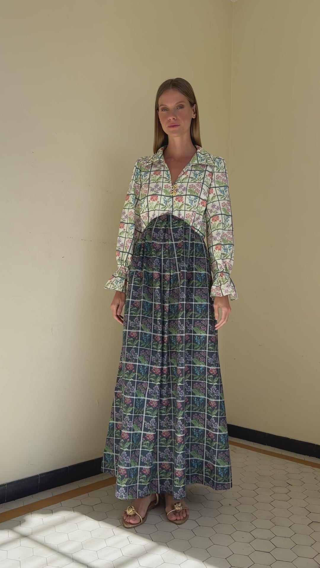 Vestido Recorte Ponto Cruz