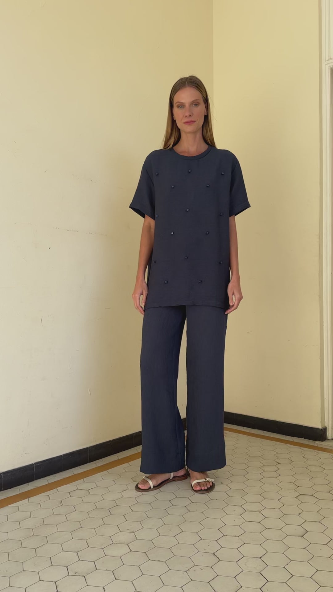 Blusa Bordada Azul Noite