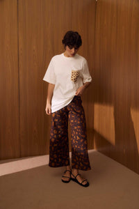 Tshirt Bolso Bordado Onça + Calça Pantalona Onça Floral