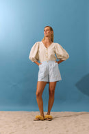 Blusa Abotoamento + Short Alfaiataria