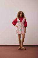 Blusa Pregas Punho Vermelho + Vestido Jardineira Curto Sapori