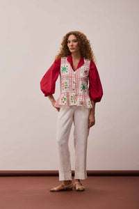 Blusa Botão Frente Sapori + Calça Alfaiataria Branca + Blusa Pregas Punho Vermelho